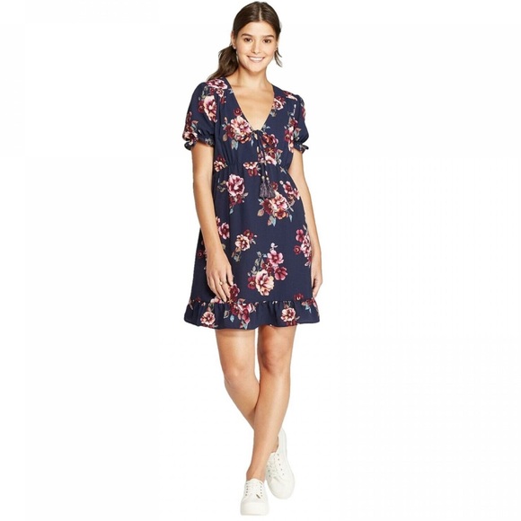 Xhilaration Dresses & Skirts - Xhilaration Floral V-Neck Tie Front Mini Dress